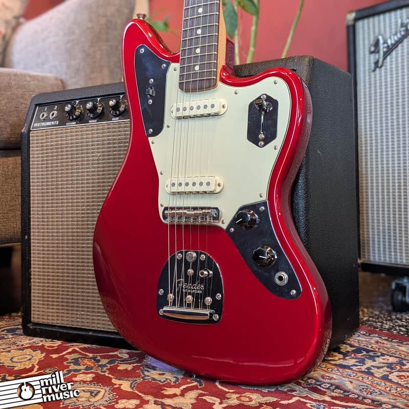 Fender American Professional Jaguar 2017 Candy Apple Red w OHSC - used Excellent