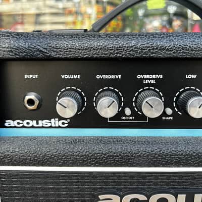 Acoustic B15 Bass Combo Amplifier image 4