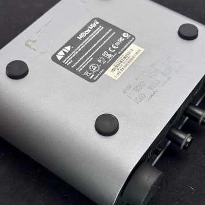 Avid MBox 3 Mini USB Audio Interface 2010s - Silver / Black image 3
