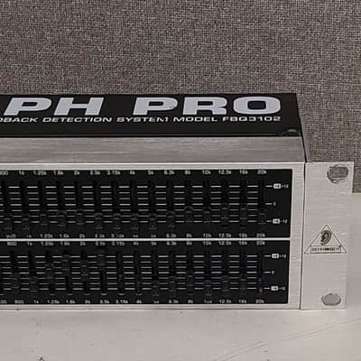 Behringer Ultragraph Pro FBQ3102 Dual 31 Band Graphic Equaluzer W/FBQ Feedback image 3
