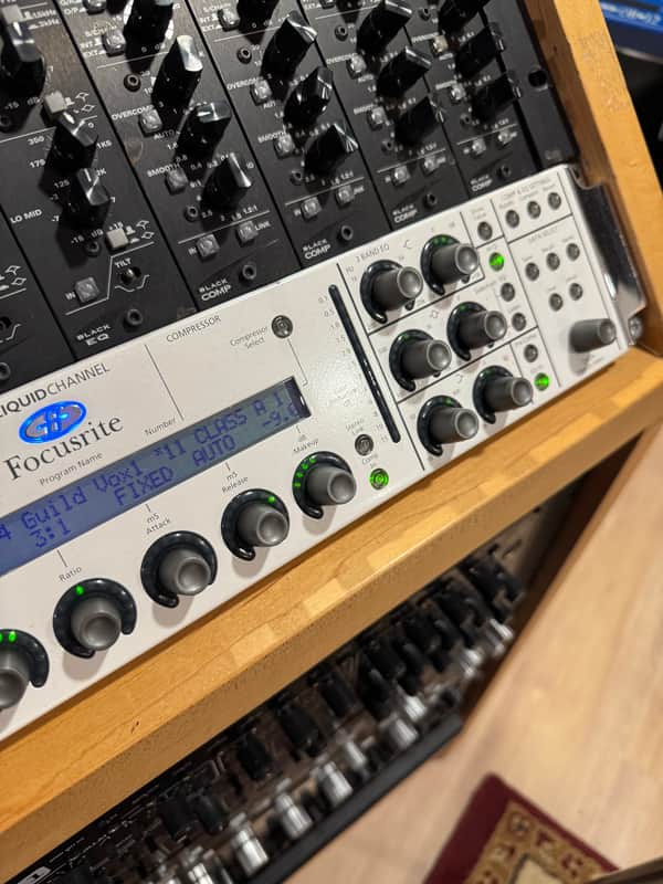 Focusrite Liquid Channel 2010s - White image 1