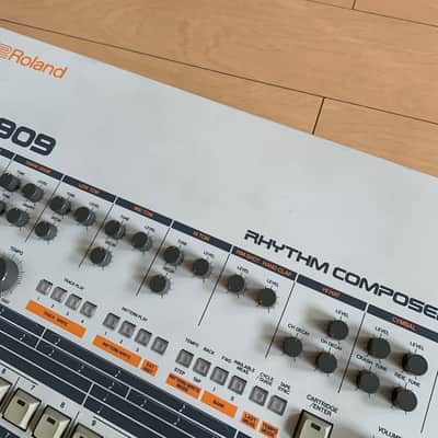 Roland TR-909 Rhythm Composer image 16