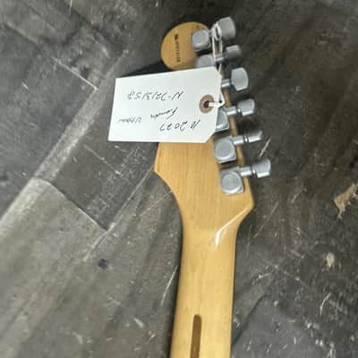 Fender Ultra Stratocaster 1997  Tobacco Burst image 14