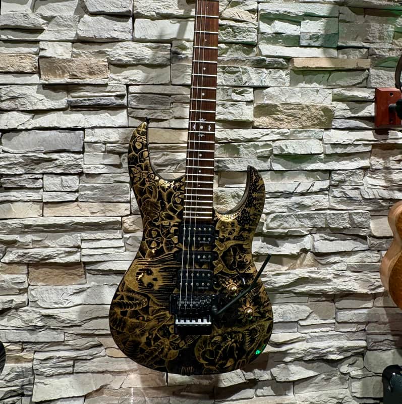 Lag Akane 200 CUSTOM GOLD SKULL Al’s Art Desing 2026 - Gold & Black image 1