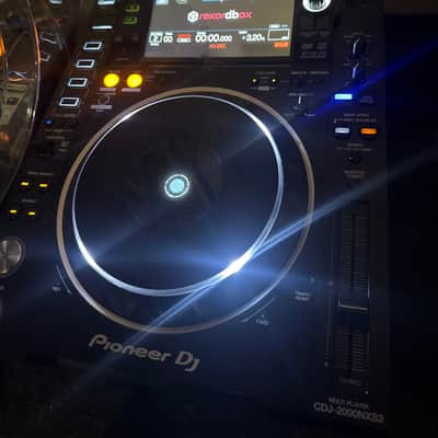 Pioneer CDJ-2000NXS2 Professional Multi Player 2010s - Black image 1