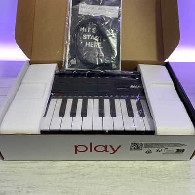 Akai MPK Mini Play Mk3 2026 - nero e rosso