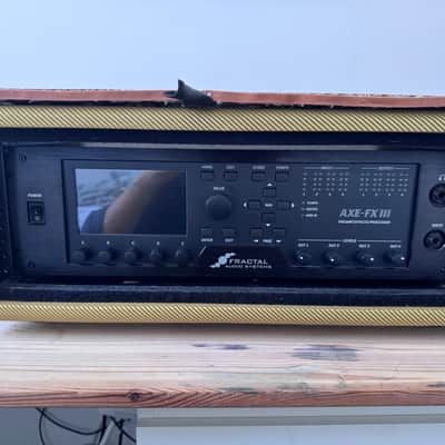 Fractal Audio Axe-FX III + gator rack tweed 3U image 2