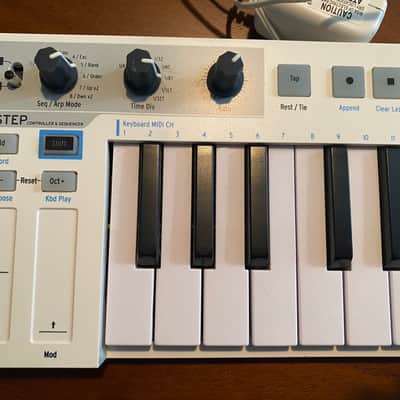 Arturia KeyStep 32-Key MIDI Controller 2017 - 2025 - White image 3