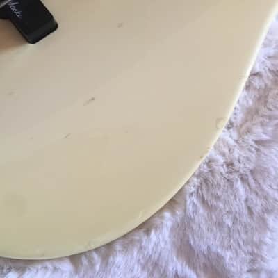 Charvel 2B Left 1988 White/Naturally Aged image 3