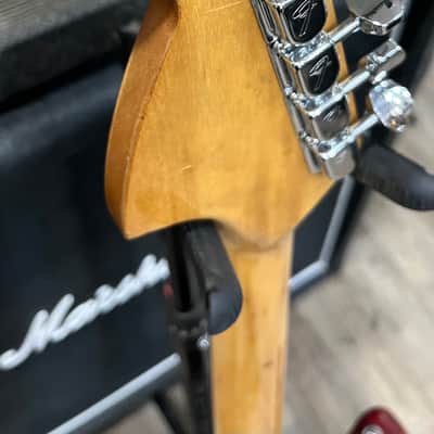 Fender Musicmaster with Rosewood Fretboard 1978 - Red image 7