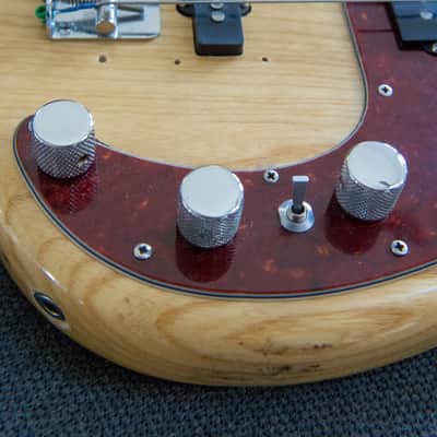 Fender Precision Bass 1975 body/82 neck modded P/J pickups image 8