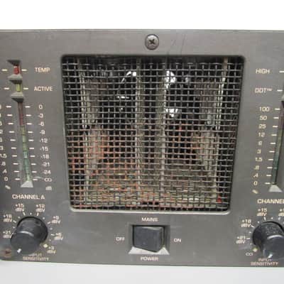 Peavey CS-1200 Stereo Power Amplifier | Reverb