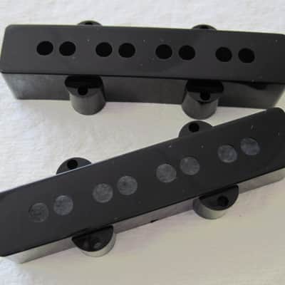 Fender Original Vintage Jazz Bass Pickup Covers USA 0992038000 image 3