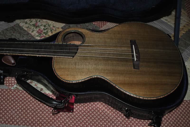 Kimo super baritone ukulele w/Crossrock fiberglass case image 1