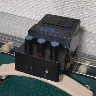 Aria AFZ-1 Fuzz 1990s MIJ Made in Japan Vintage Guitar Bass Effects Pedal image 3