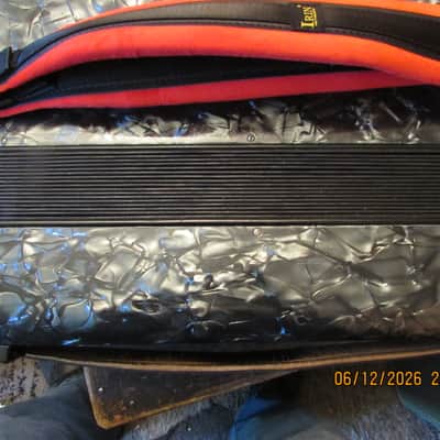 Crucianelli, accordion ,LMH,3/4 reeds,19" KB,7 treble registers,2 bass registers image 8