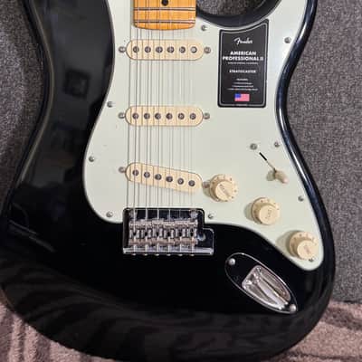 Fender American Professional II Stratocaster 2025 - Black image 2