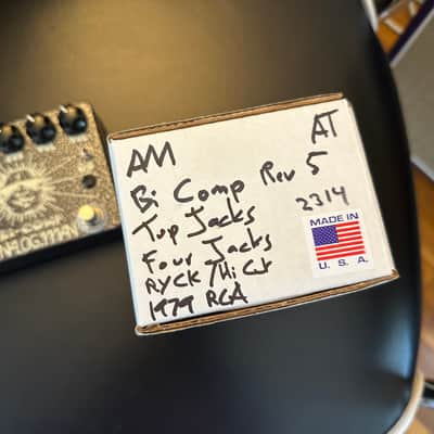 Analogman Bi-Comp Rev 5: Top Jacks, 1979 RCA Chip, Ryck Switch, 4 Jacks, Comprossor image 7