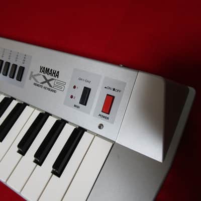 Yamaha KX5 KX-5 Keytar MIDI Controller shoulder keyboard TESTED w/case #23 image 7