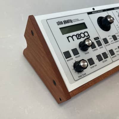 Moog Slim Phatty 2010s - White image 2
