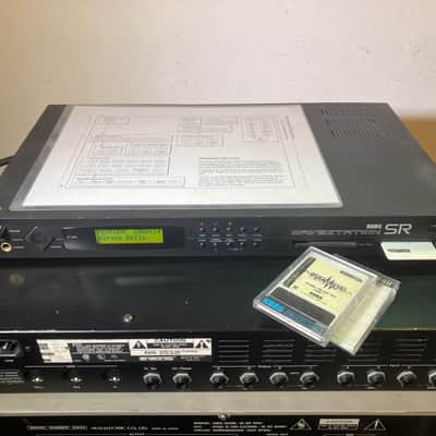 Korg Wavestation SR w/ 2 cards