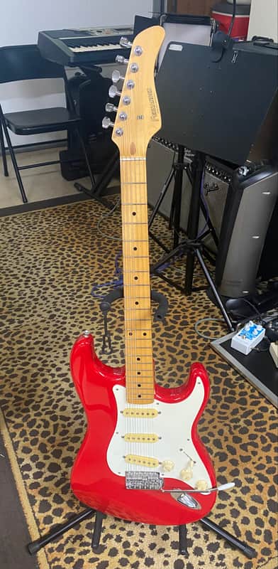Fernandes LE-1 Strat 90'-2000 - Red image 1