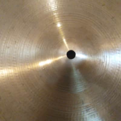 Zildjian Vintage Avedis 16 inch crash cymbal 1107 grams 1970s excellent! image 2