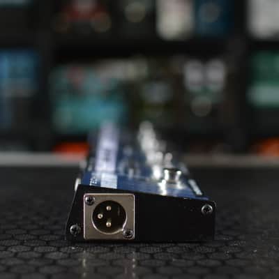 Tech 21 Bass Fly Rig V2 2021 - Blue image 4