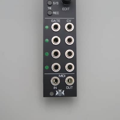 Michigan Synth Works Chronovore 303-Style CV/Gate Sequencer (Black