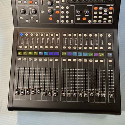 Midas M32R LIVE Digital Mixing Console 2018 - Present - Black image 6