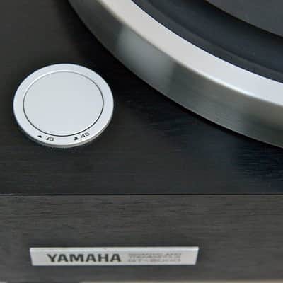 Yamaha GT-2000 Vintage LP Turntable in Near Mint Condition with Original Box image 11