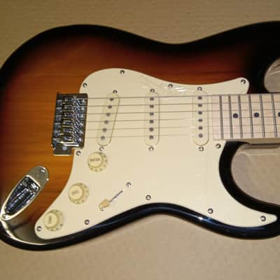 Sawtooth Electric Deluxe Strat Guitar Sunburst Maple Neck image 4