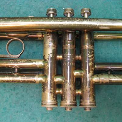King Liberty Trumpet Bb/A 1945 - Reconditioned - Original Case & King M18 MP image 11