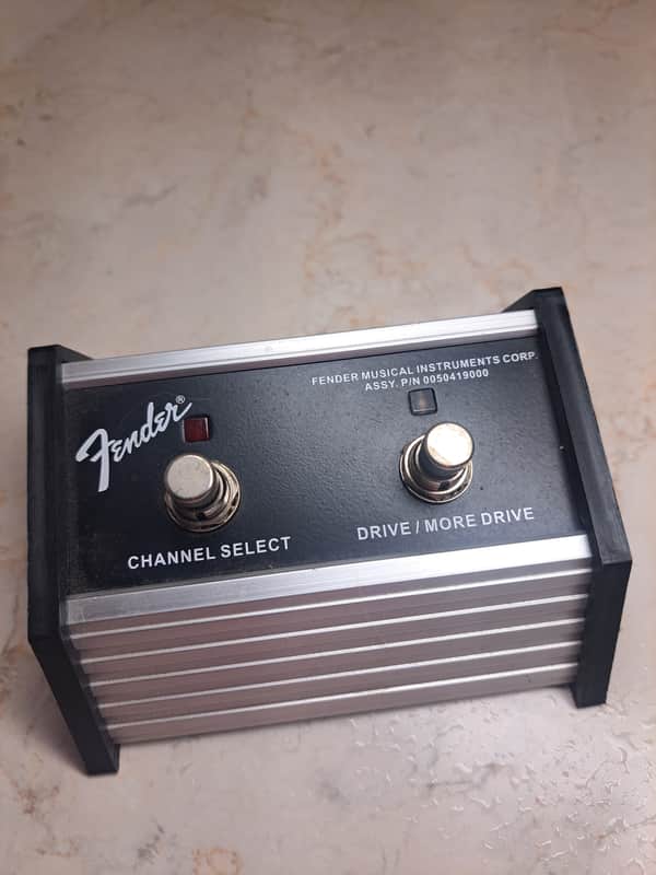 Fender 2-Button Foot Switch: Channel Select, Drive/More Drive- 005-0419-000- Mid-90's-2000's - Black and Silver image 1