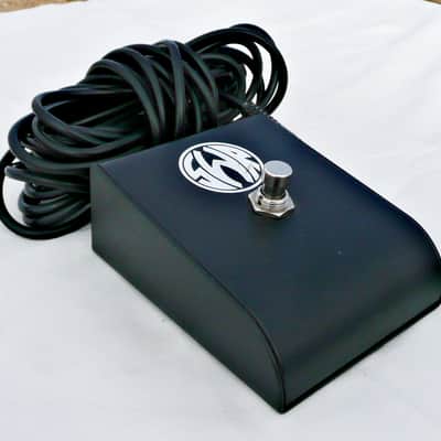 SWR 350X SubWave Activator Amplifier Footswitch 1 Button Amplifier Footswitch For SWR 350X Bass Amp Head - PV Music Guitar / Amp Shop Tested - Works / Functions / Looks Great - Excellent Condition image 2