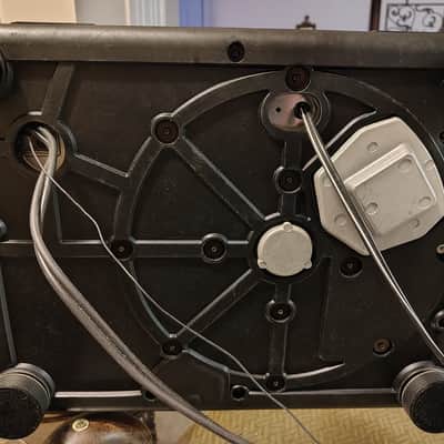 Technics 1200 mk2 1985 - Silver image 11