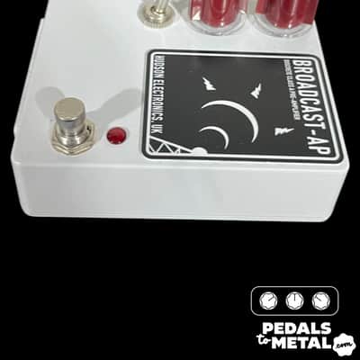 Hudson Electronics Broadcast-AP Ariel Posen Signature 2019 - Present - White X13214 image 6