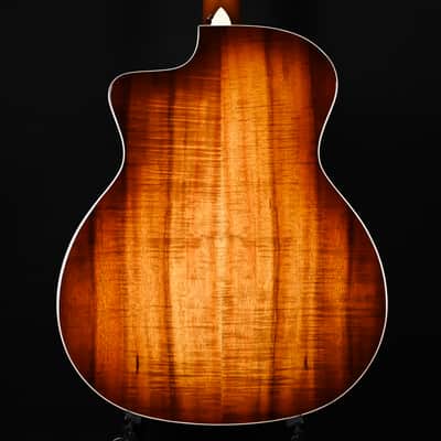 Taylor 214ce-K DLX Special Edition Honeyburst w/ Sitka Spruce Top & Hawaiian Koa Back and Sides Acoustic/ Electric- Honey Sunburst 2026 (2202096534) image 3