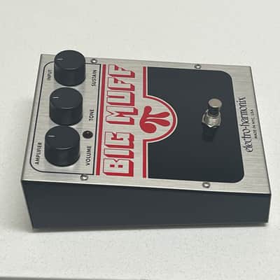 Electro-Harmonix Big Muff Pi 2000 - Present - Silver / Black / Red image 2