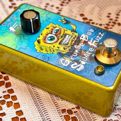 Grunge Bob Square Fuzz Si (Doomstick clone) 2025 - Yellow Sparkle with graphics image 2