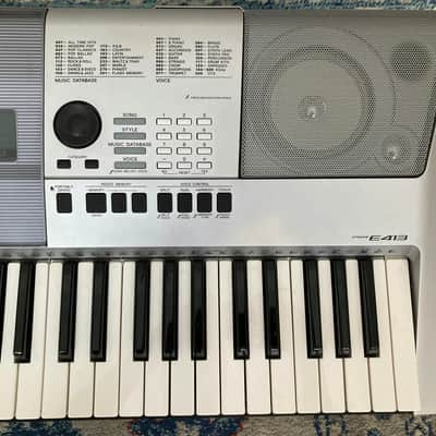 Used Yamaha PSR E413 KEYBOARD 61-key image 3