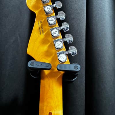 Fender American Ultra Stratocaster with Rosewood Fretboard 2019 - 2025 - Ultraburst image 7