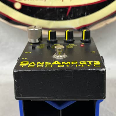 Tech 21 SansAmp GT2 gt 2 v2 Guitar Tube Amp / Cab Emulator / Preamp / Overdrive / Boost Pedal - 1 replaced knob image 3