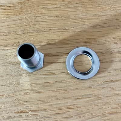 Tuning Head (1) For Electric Guitars, In-Line Style, Right Handed (Chrome) image 8