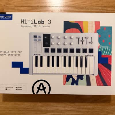 Arturia MiniLab MKIII 25-Key MIDI Controller 2022 - Present - White image 2