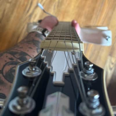 D'Angelico Premier Series Bedford SH Limited Edition Electric Guitar with Tremolo 2021 - Champagne image 9