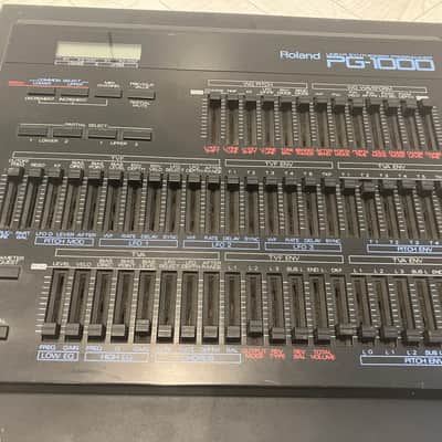 Roland D-550 w/OLED + Roland PG-1000 w/ OLED / Serviced image 3
