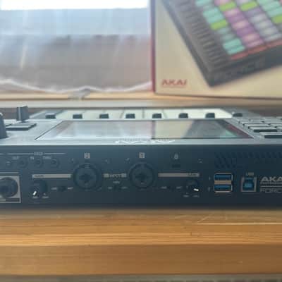 Akai Force Standalone Music Production / DJ Performance System 2019 - Black image 4