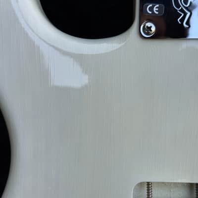 Fender Eric Johnson Stratocaster with Maple Fretboard 2005 - Present White Blonde image 14