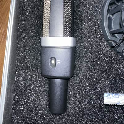 AKG C214 Large Diaphragm Cardioid Condenser Microphone 2010s - Black image 2